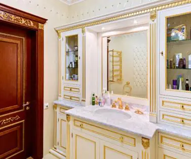 Фото інтер'єр ванної кімнати в дерев'яному в будинку з клеєного бруса, побудованого за проектом №2-315 від компанії Аттика
